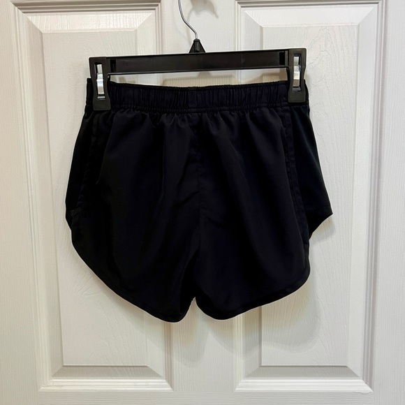 Nike Dri-Fit Shorts - size small - Picture 2 of 5